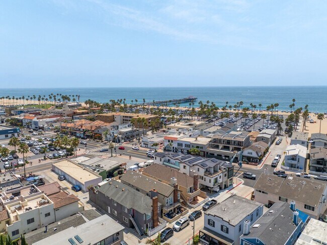 Foto del edificio - Coastal Furnished Extended Stay Home | Newport Beach Balboa Peninsula