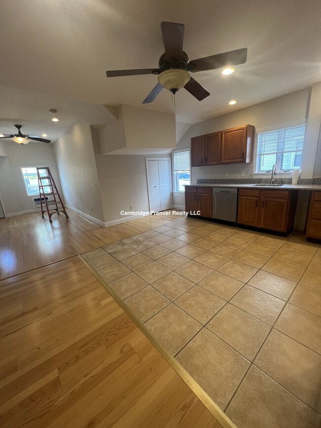 Building Photo - 3 Dudley St