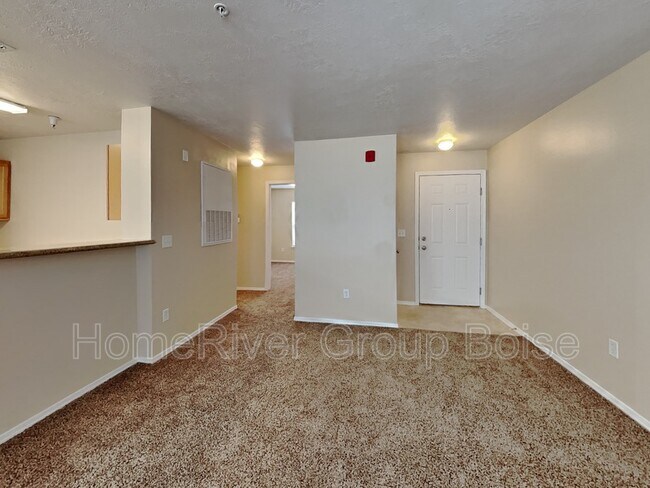 Building Photo - 11034 W Brassy Cove Loop