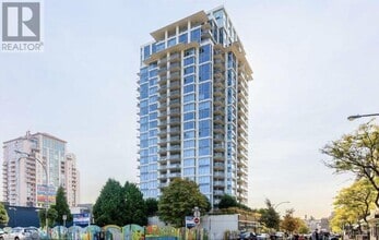 Building Photo - 608-608 Belmont St