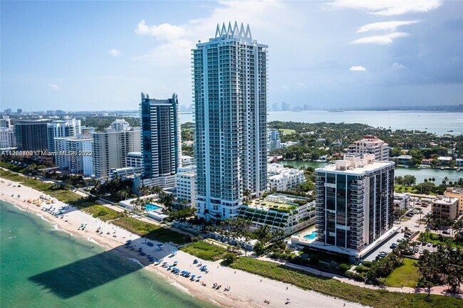 Foto del edificio - 6365 Collins Ave