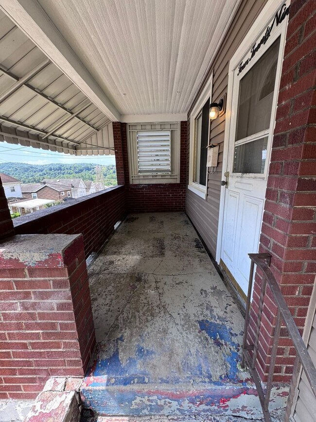 Building Photo - Fully Updated 3-Bed 1-Bath House w/ Covered Porch in Christy Park!!!