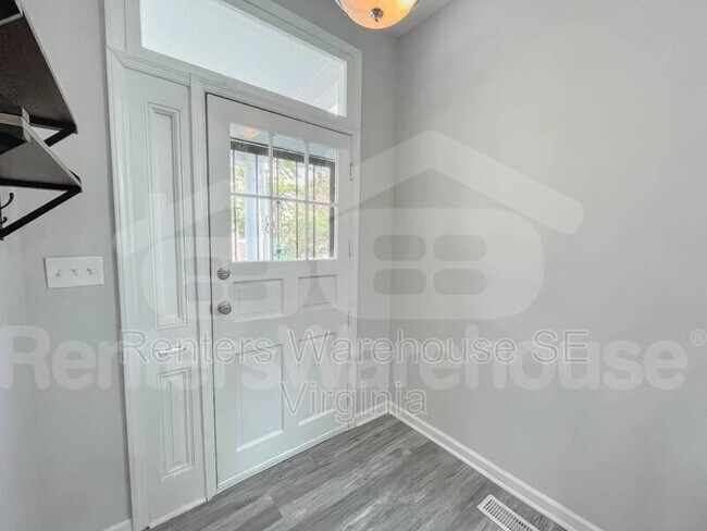 Building Photo - 235 Webster Ave