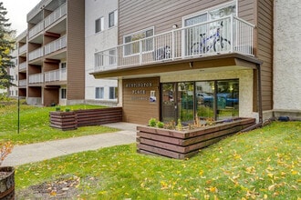 Building Photo - Huntington Place