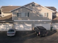Primary Photo - 3330 Leopold Rd