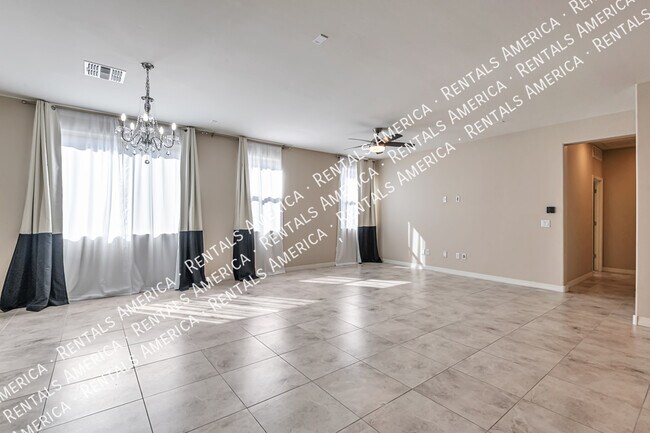 Foto del edificio - 8680 N Rome Ct