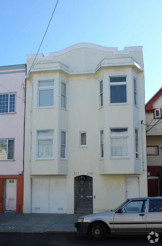 Building Photo - 578-580 3rd Ave