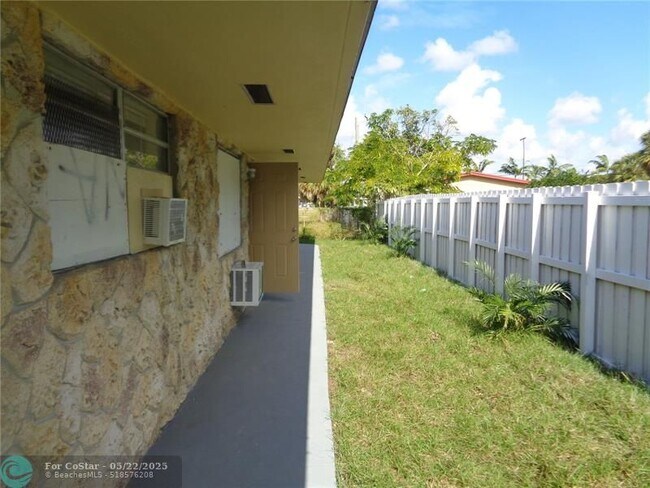 Foto del edificio - 345 NW 5th St