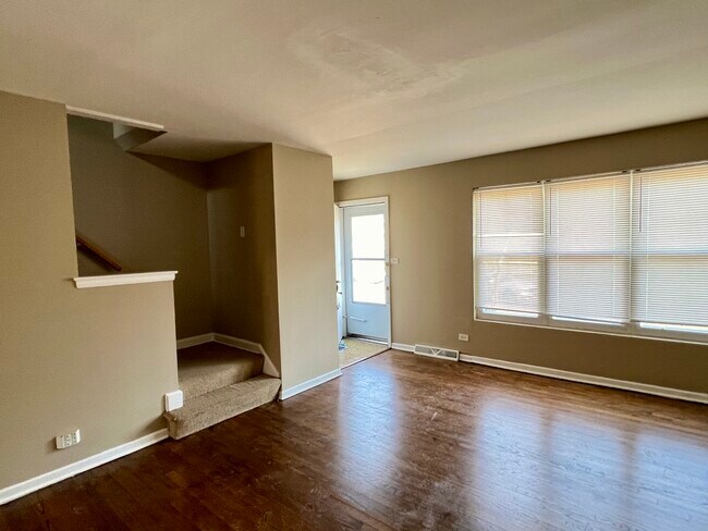 Building Photo - 8712 Niles Center Rd