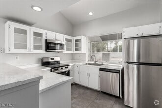 Building Photo - 5644 Vineyard Ln