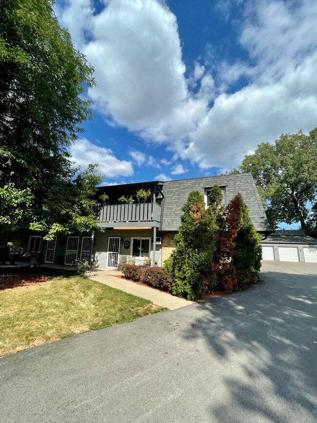 Building Photo - 11500 W Orchard Ct