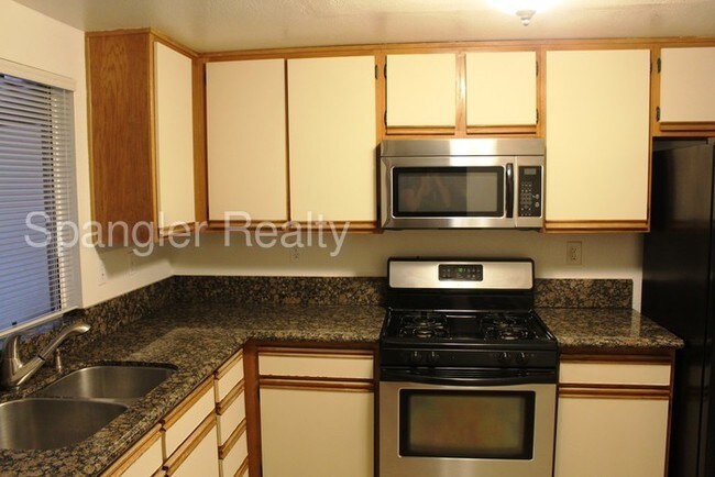 Foto del edificio - 2Bed/2.5 Bath in Jeffries Ranch~ Goldrush