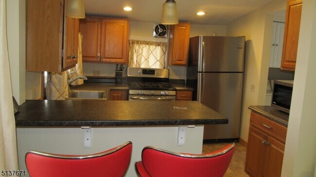 Foto del edificio - 21 Sunset Ln