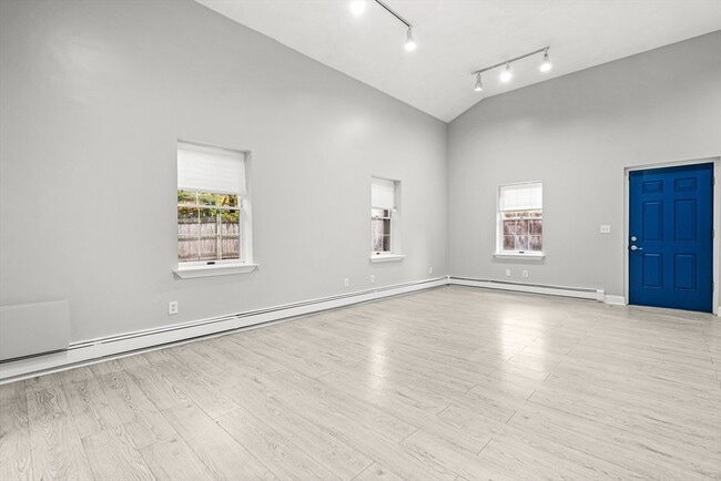 Foto del edificio - 460 Worcester St