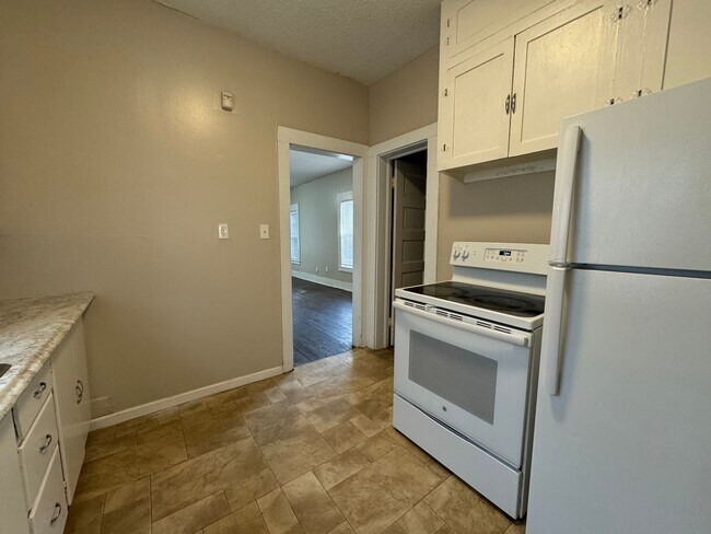 Foto del edificio - 1511 S Hydraulic Ave