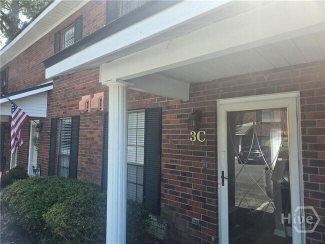 Foto del edificio - 232 Stephenson Ave