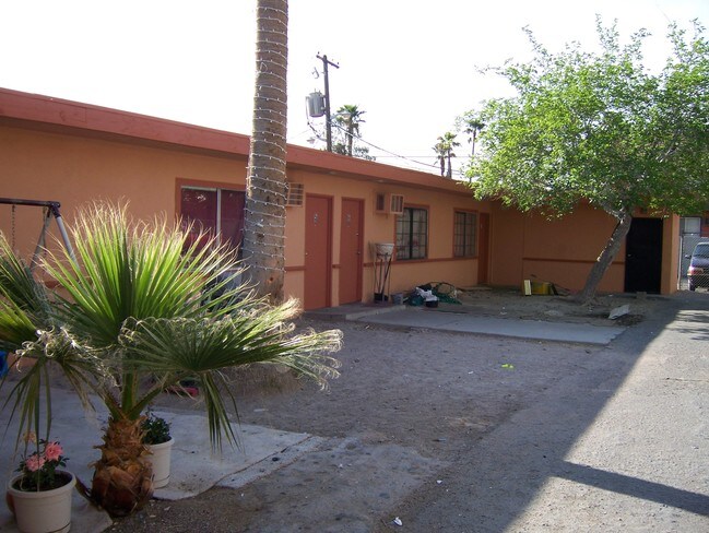 Building Photo - 2200 Sunrise Ave