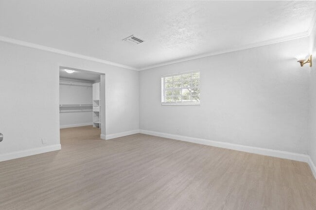 Building Photo - 319 S Congress Ave
