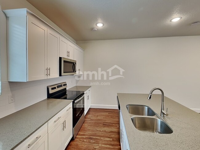 Building Photo - 6043 W Copper Hawk Dr