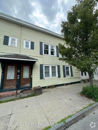 Building Photo - 231 Warren St
