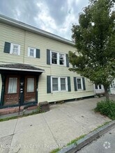 Building Photo - 231 Warren St
