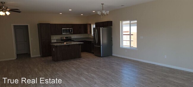 Building Photo - 3 br, 2 bath House - 2567 Verona Dr
