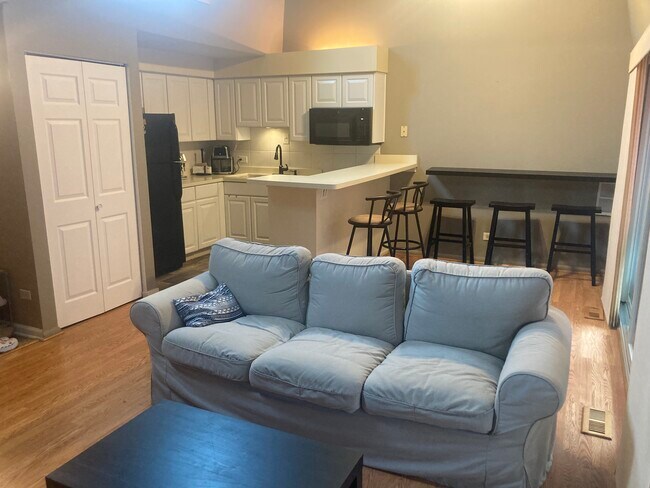 Foto del edificio - 7762 W Higgins Rd
