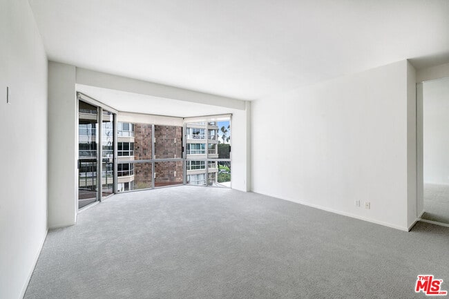 Building Photo - 515 Ocean Ave