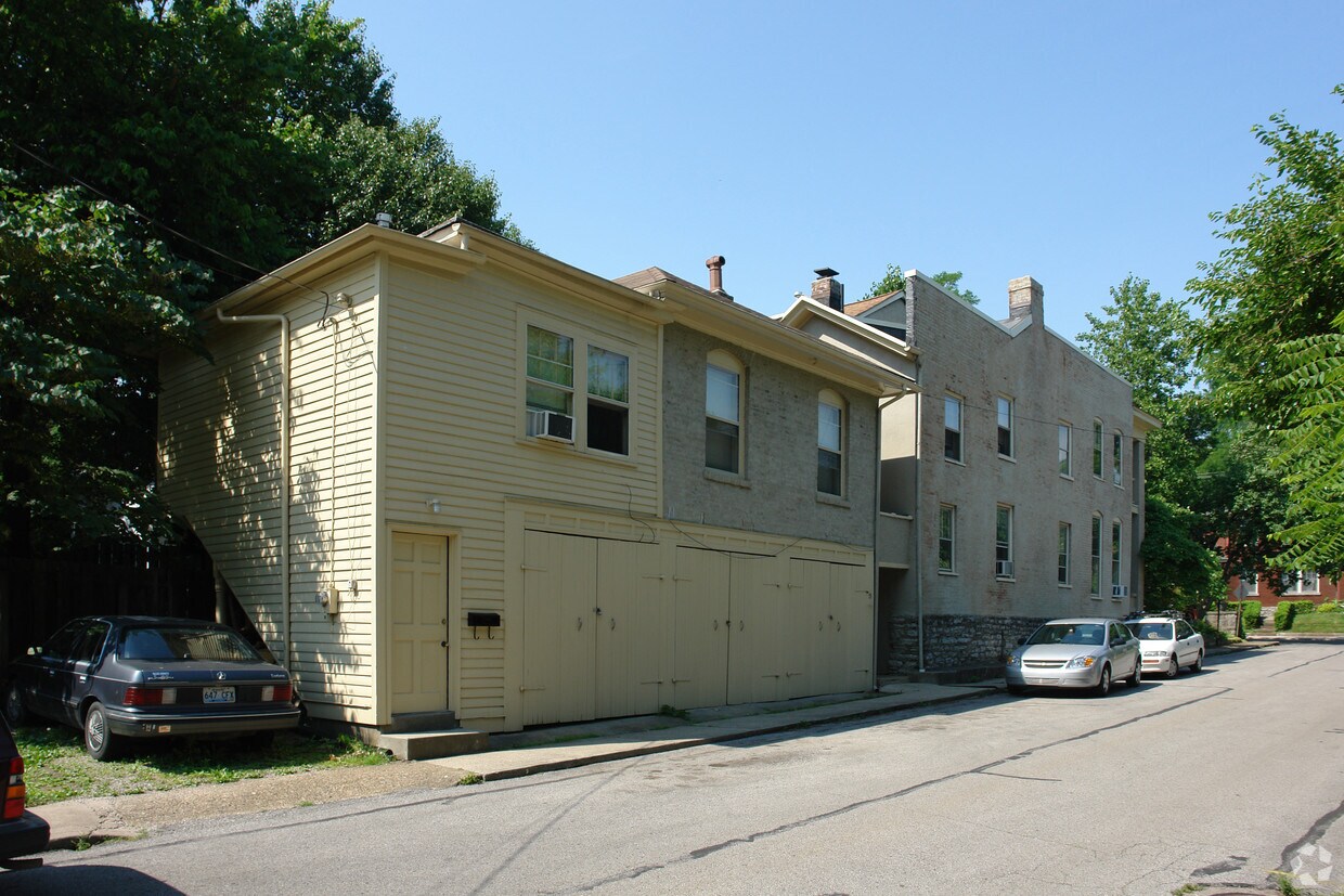 Building Photo - 425 E High St