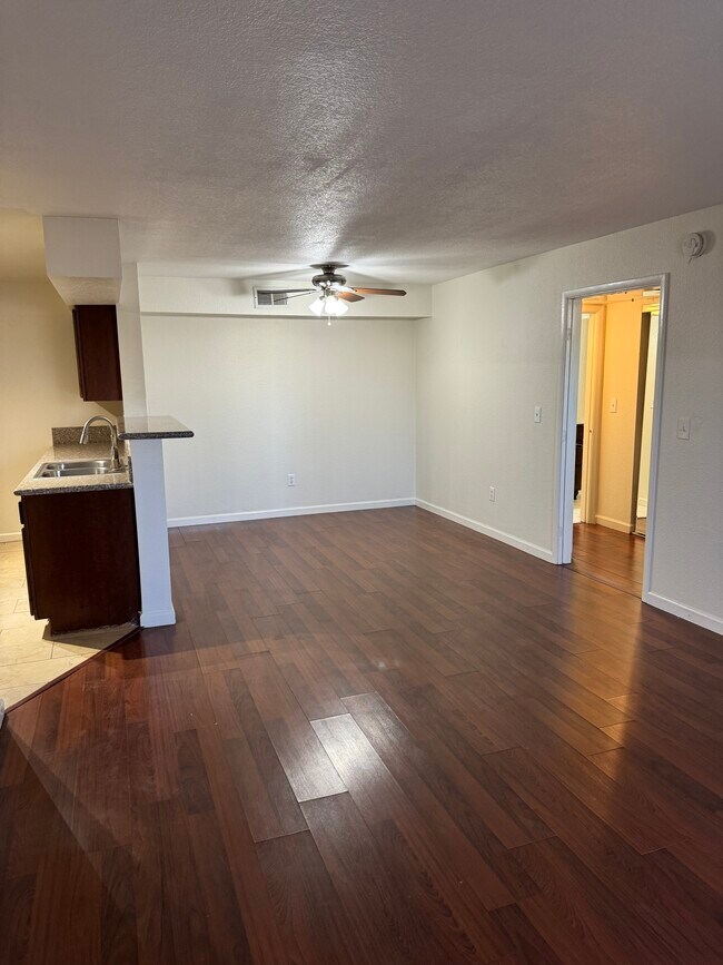 Foto del edificio - 8101 W Flamingo Rd