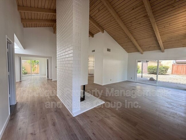 Building Photo - 24621 Overlake