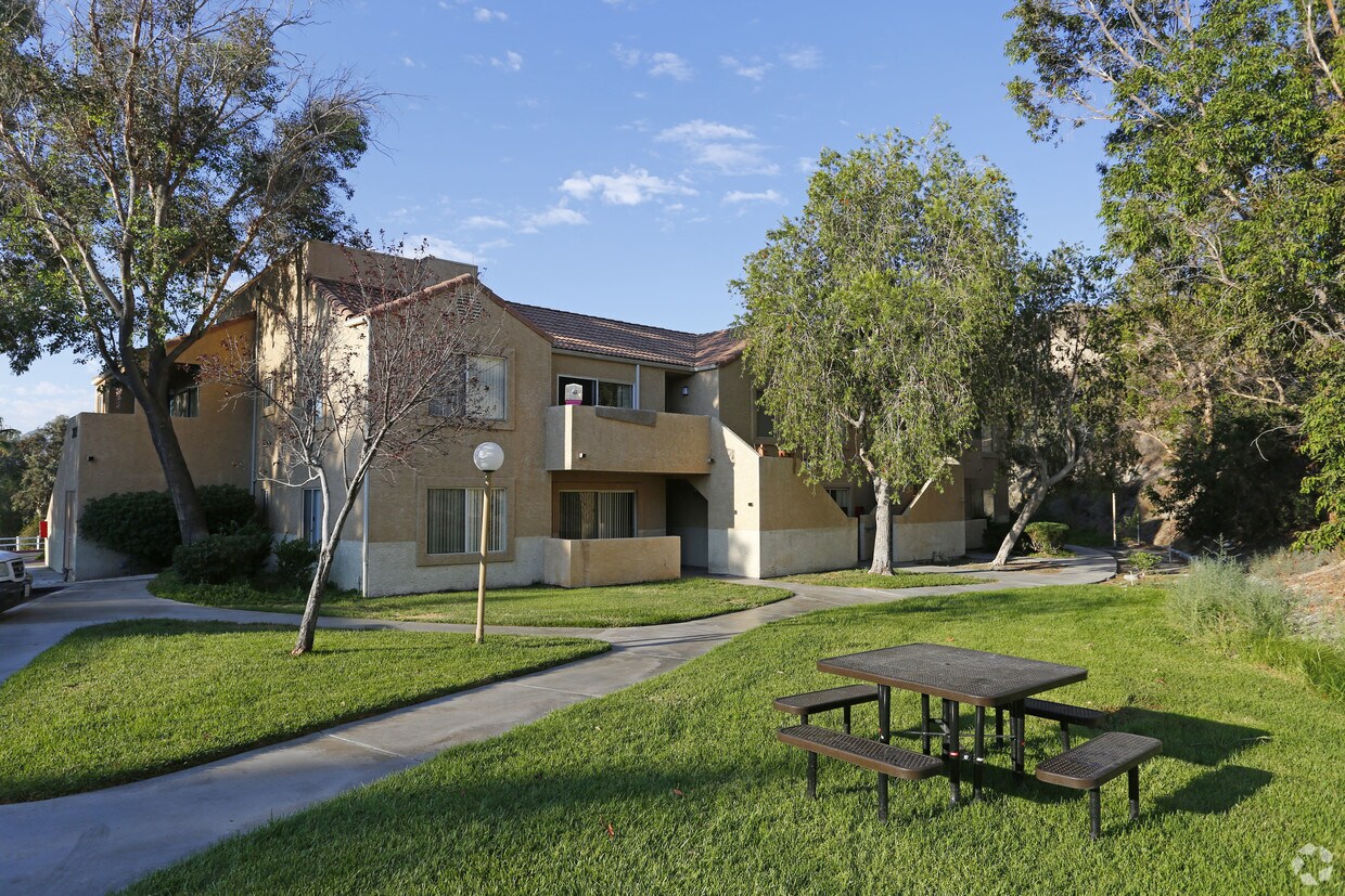 ¡Sand Canyon Villas y Townhomes - Sand Canyon Villas