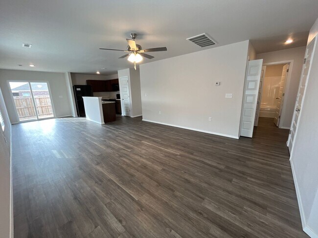 Foto del edificio - Three Bedroom | Two Bath Home in Barberry ...