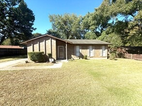 Building Photo - 615 Fieldbrook Ct