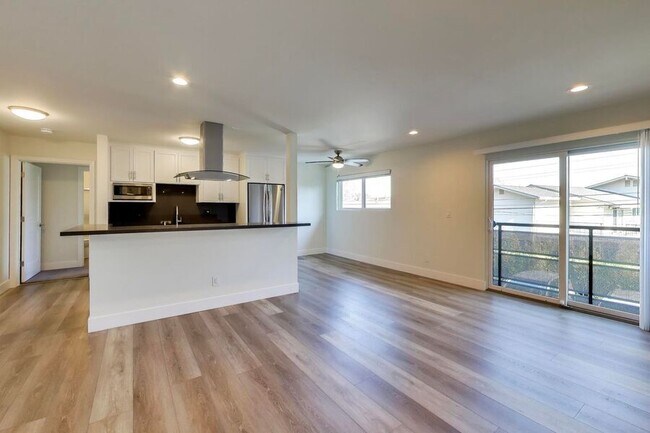 Foto del edificio - 1662 Hollenbeck Ave