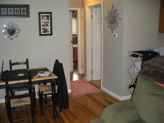 Building Photo - 1205 Castlerock Dr