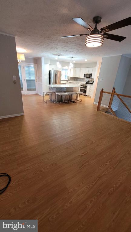 Building Photo - 557 Bellview Ave