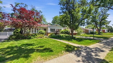 Building Photo - 1049 S Norbury Ave