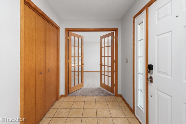 Building Photo - 3081 Barnstable Ct