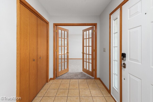 Foto del edificio - 3081 Barnstable Ct