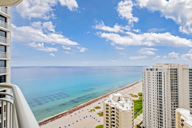 Foto del edificio - 3000 N Ocean Ave