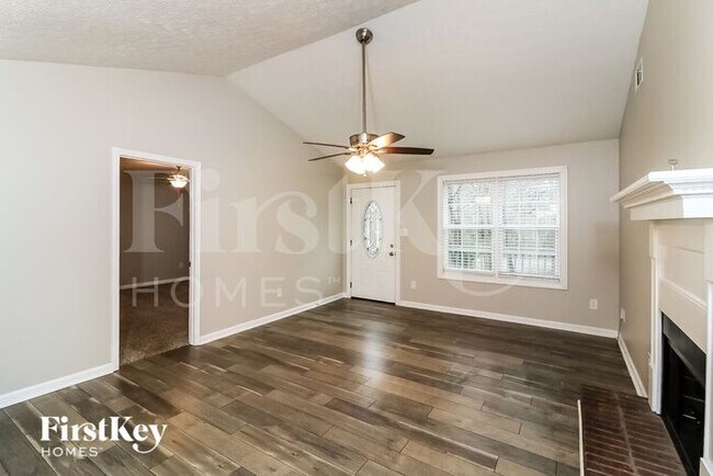 Building Photo - 166 Poplar Way