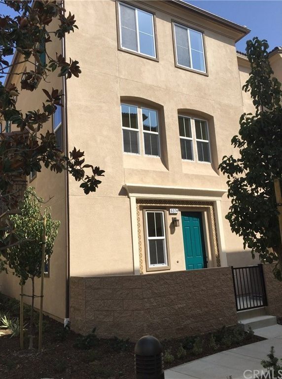 Nice Townhome in Beautiful gated community Townhouse for Rent in