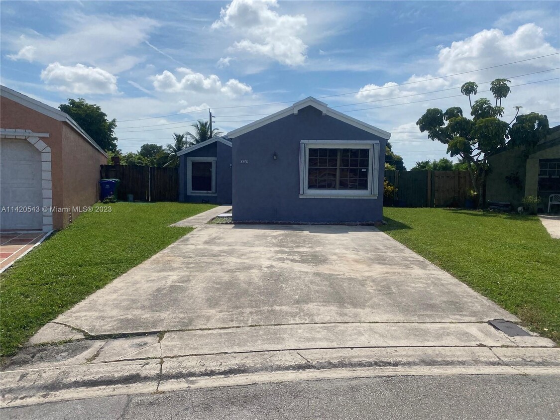 2451 SW 86th Ave, Miramar, FL 33025 - House Rental in Miramar, FL ...