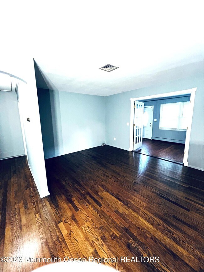 Foto del edificio - 18 Tudor Ave
