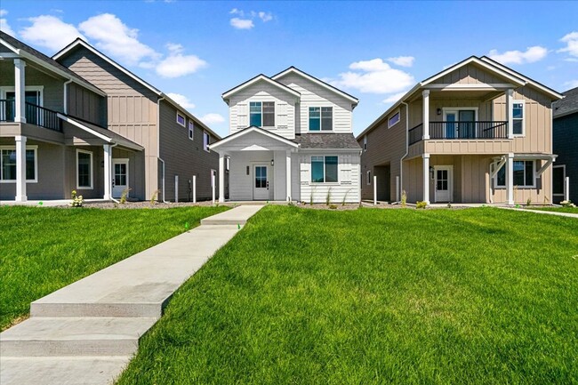 Foto del edificio - Experience Spacious Luxury: 4 Bedroom, 3 Bath Two-Story Rental Home Awaits