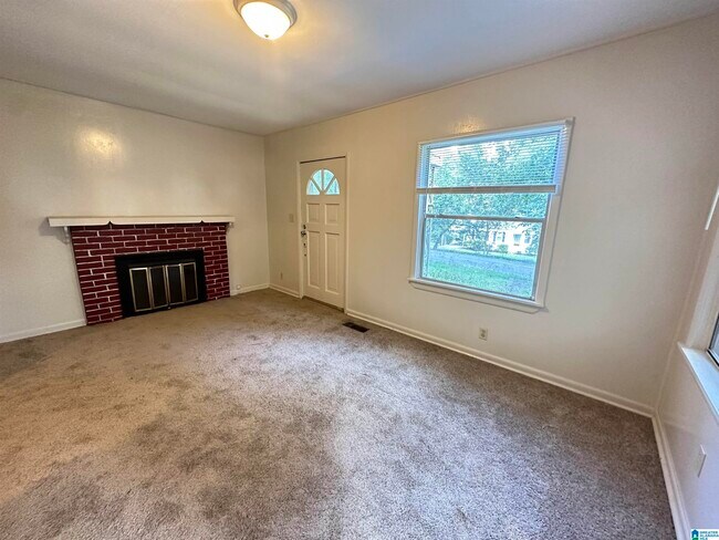 Building Photo - 113 Westbrook Rd