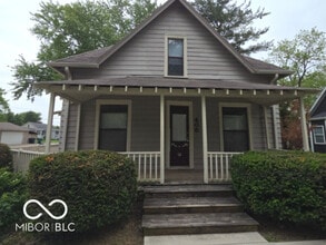 Building Photo - 408 S Main St