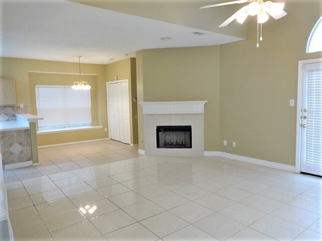 Building Photo - 1321 Marken Court