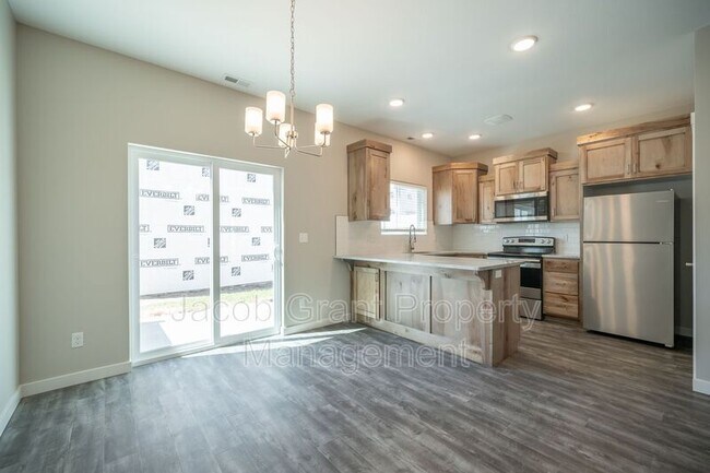 Foto del edificio - 1819 Jennie Lee Dr